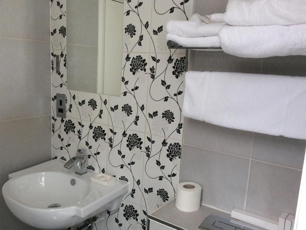 לונדון The Fitzrovia Belle Hotel חדר תמונה